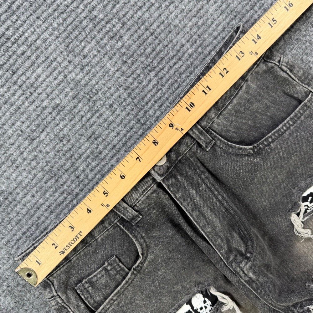 NEW Romwe Black Distressed Denim Shorts Skull Patch Ripped Fray Hem Women Medium - Picture 10 of 14